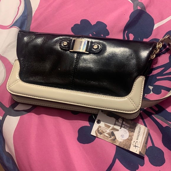 B Makowsky B&W Patent Leather Purse (versatile) - Picture 7 of 9